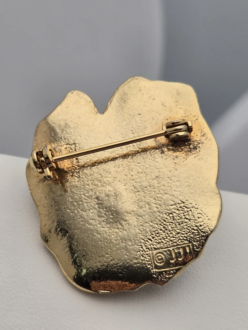 Vintage Frog Brooch Gold Tone Green Enamel Lily Pad Freshwater Pearl - Picture 5 of 7